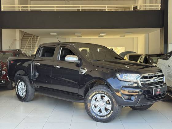 FORD RANGER 3.2 XLT 4X4 CD 20V DIESEL 4P AUTOMÁTICO FORD RANGER 3.2 XLT 4X4 CD 20V DIESEL 4P AUTOMÁTICO